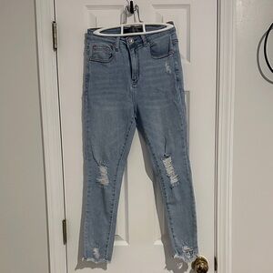 Light Wash Skinny Ripped Women's Jeans